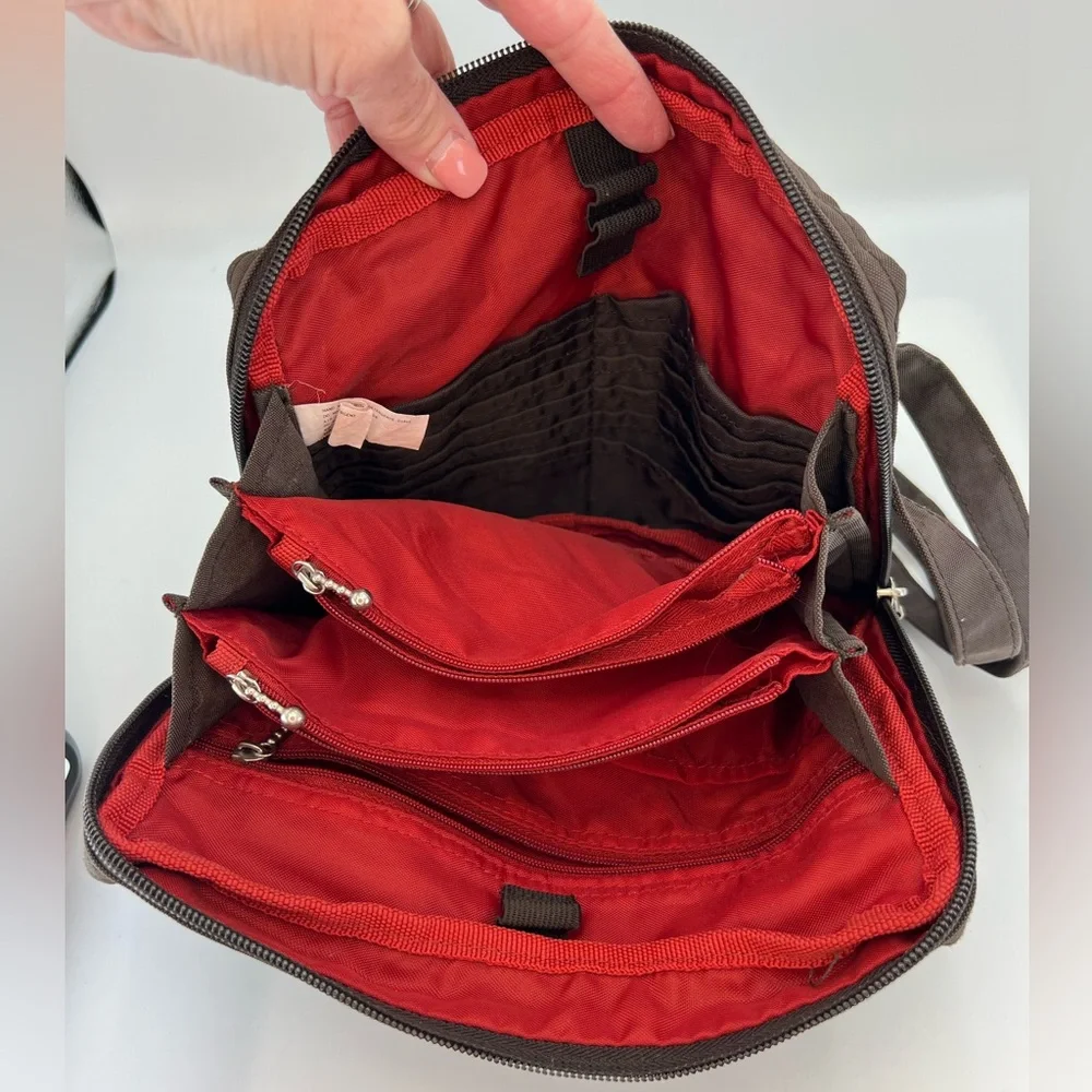 Baggallini Brown Crossbody Handbag  Purse Pockets Pouches Casual Travel Vacation